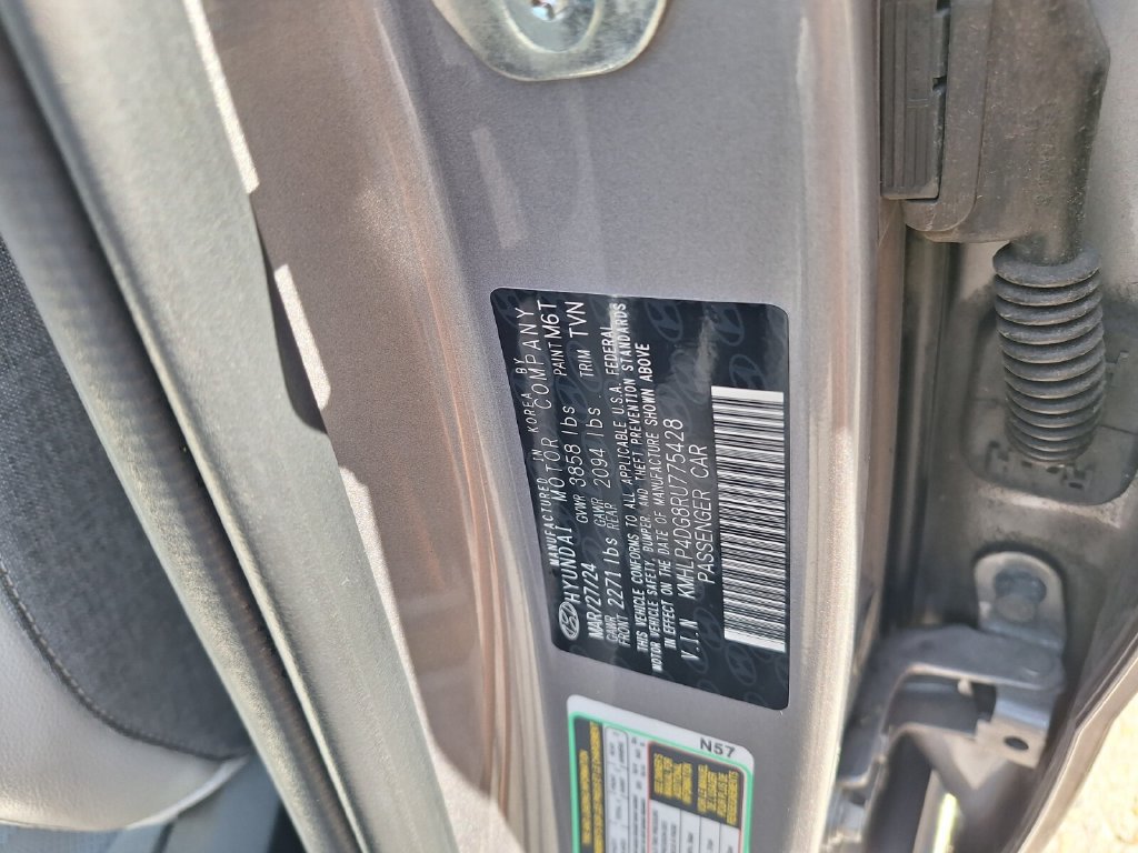 Used 2024 Hyundai Elantra Limited FWD image 31