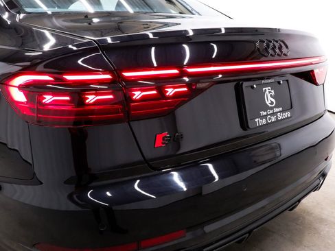 Used 2024 Audi S8 image 60