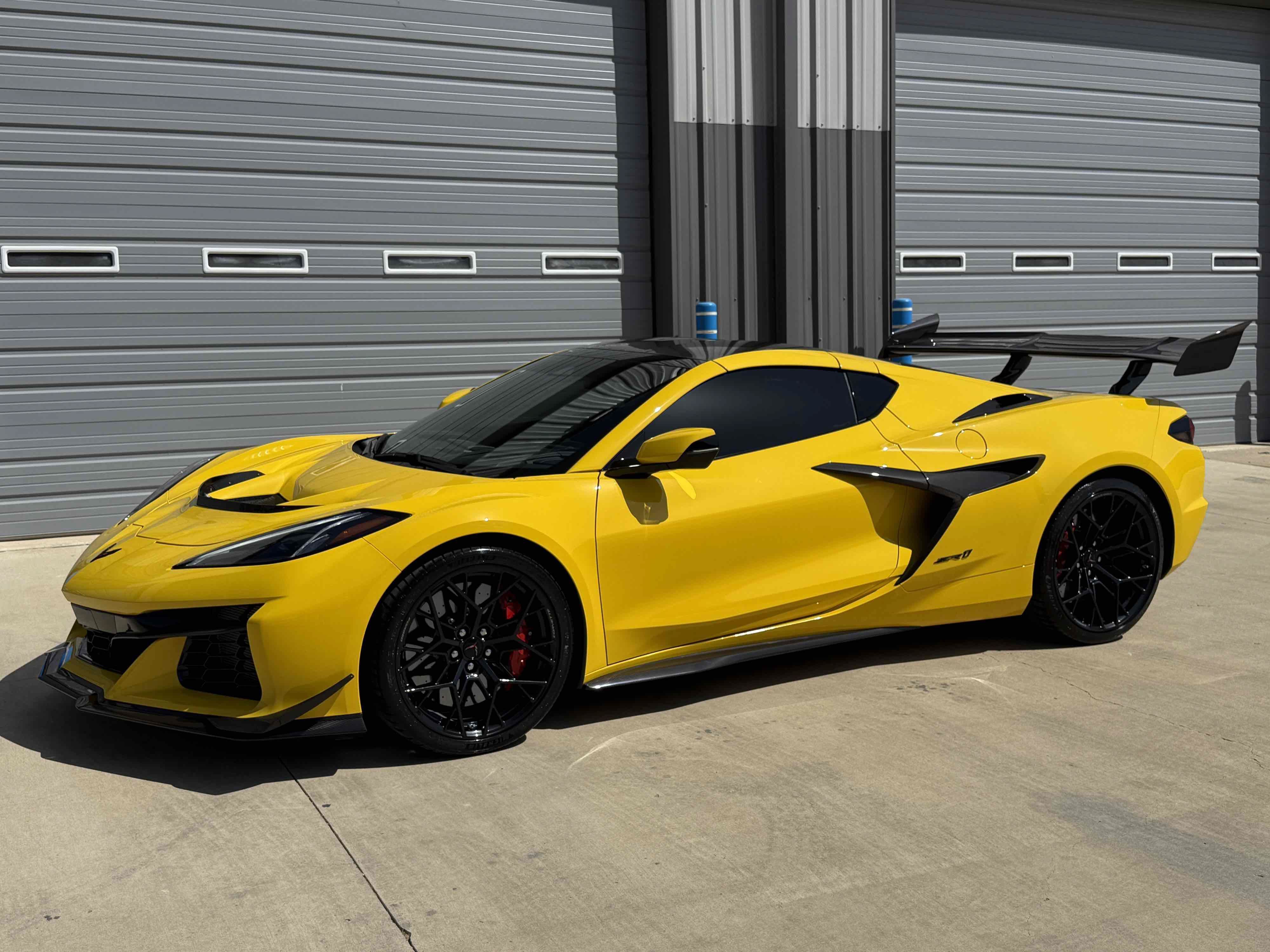 Used 2026 Chevrolet Corvette ZR1 w/ ZR1 Carbon Fiber Aero Package RWD image 32