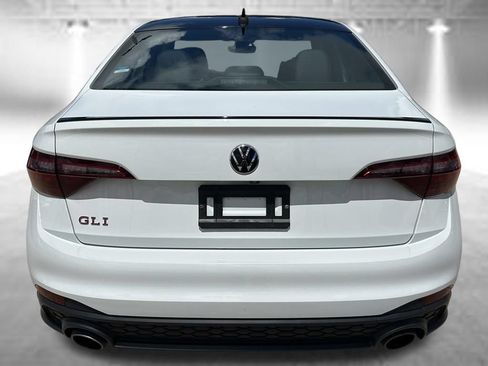 Certified 2022 Volkswagen Jetta GLI Autobahn w/ GLI Black Package FWD image 5
