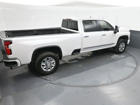 Used 2024 Chevrolet Silverado 3500 High Country w/ High Country Premium Package image 27