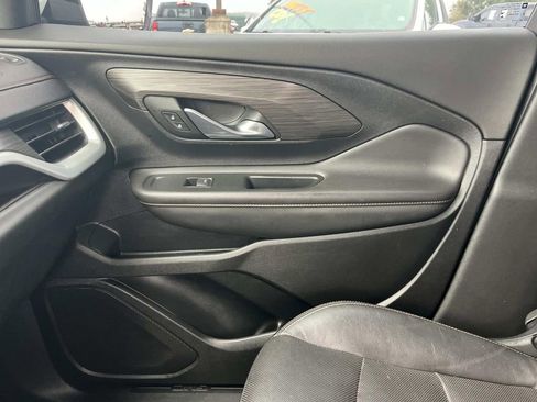Used 2020 GMC Terrain SLT image 30