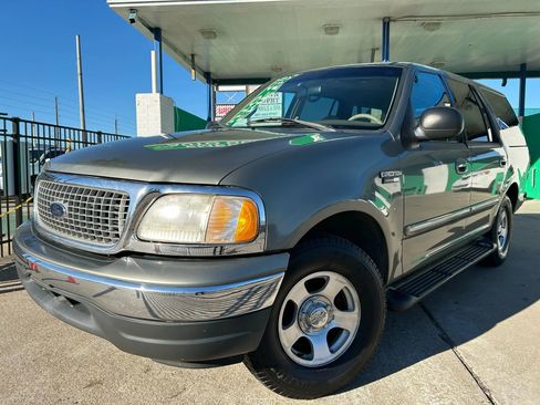 Used 1999 Ford Expedition XLT image 2