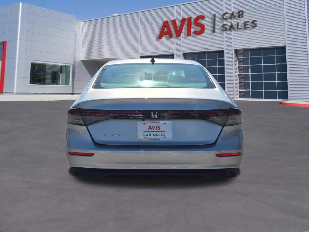 Used 2025 Honda Accord SE image 7
