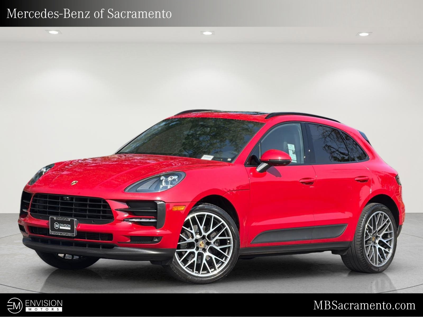 Used 2020 Porsche Macan AWD/4WD image 1