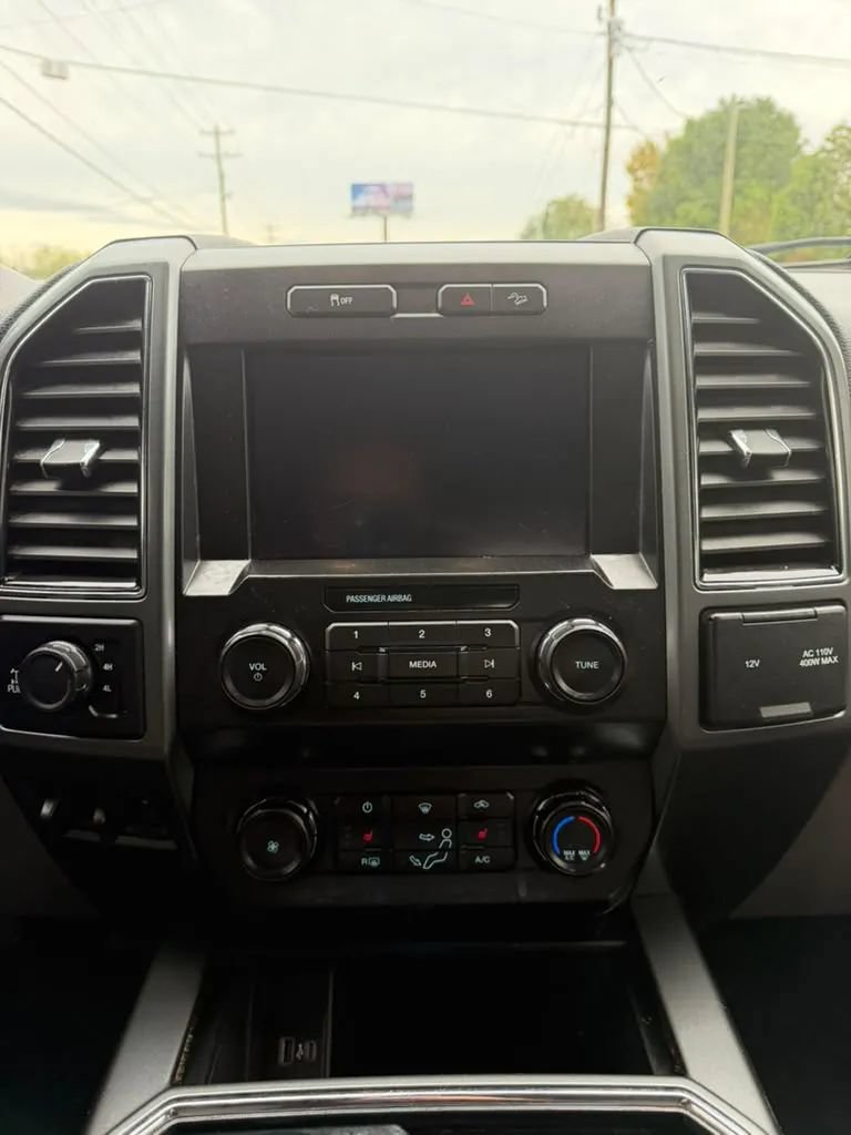 Used 2021 Ford F250 XLT w/ XLT Premium Package AWD/4WD image 9