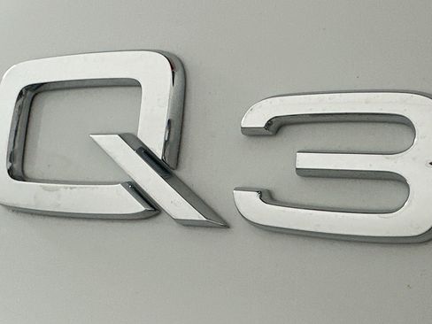 Used 2023 Audi Q3 2.0T Premium w/ Convenience Package image 10