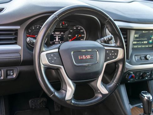 Used 2019 GMC Acadia SLE image 12
