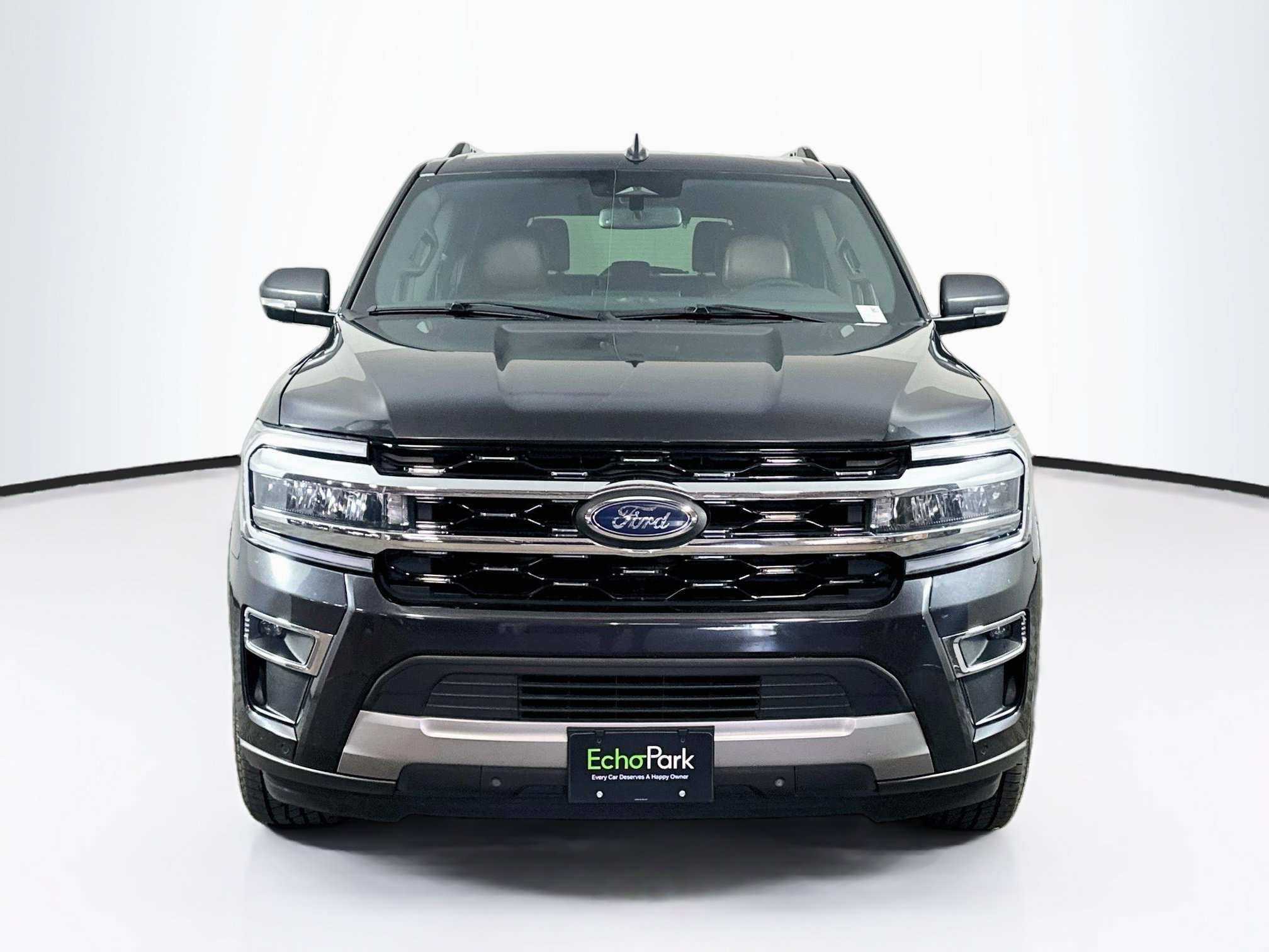 Used 2024 Ford Expedition Limited RWD image 2