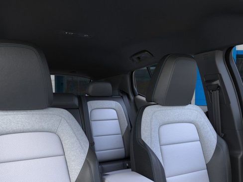 New 2026 Chevrolet Equinox EV LT image 31