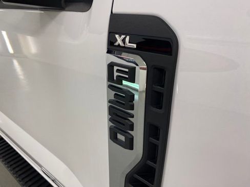 New 2025 Ford F350 XL w/ XL Chrome Package image 9
