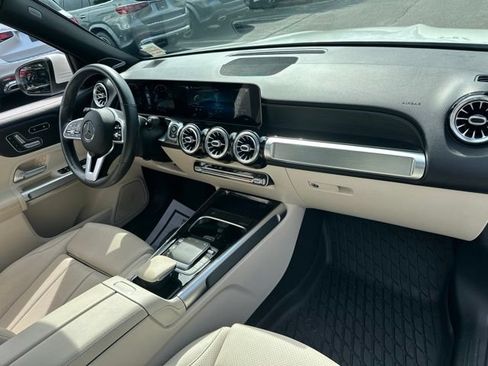 Certified 2021 Mercedes-Benz GLB 250 4MATIC image 33