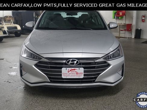 Used 2019 Hyundai Elantra SE image 2
