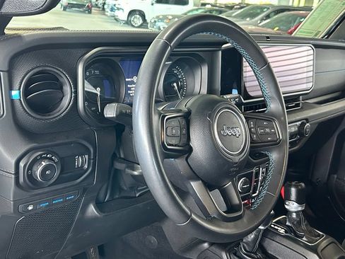 Used 2024 Jeep Wrangler Unlimited Rubicon 4xe AWD/4WD image 19