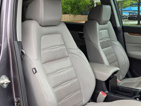 Used 2018 Honda CR-V Touring image 30