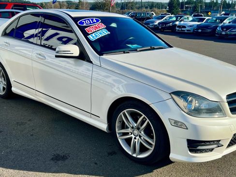 Used 2014 Mercedes-Benz C 250 Sedan w/ Premium 1 Package image 3