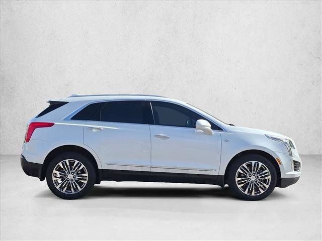 Used 2017 Cadillac XT5 Premium Luxury AWD/4WD image 4