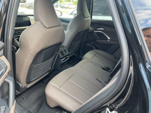 Used 2025 Audi Q5 Prestige w/ 20" Wheel Package AWD/4WD image 4