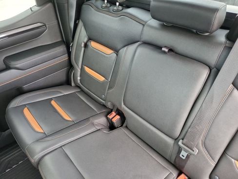 Used 2023 GMC Sierra 1500 AT4 w/ AT4 Preferred Package image 12