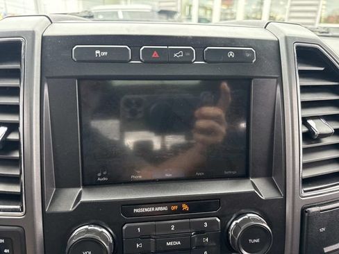 Used 2018 Ford F150 XLT w/ Equipment Group 302A Luxury AWD/4WD image 29