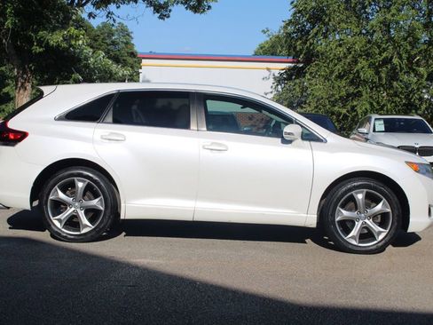 Used 2013 Toyota Venza XLE image 4