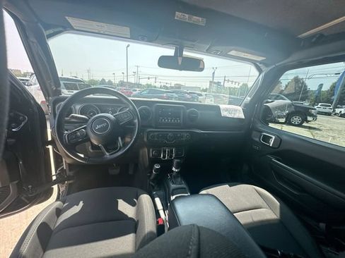 Used 2022 Jeep Wrangler Unlimited Sport AWD/4WD image 22