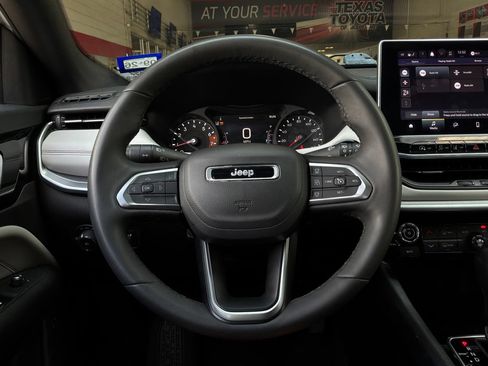 Used 2025 Jeep Compass Limited AWD/4WD image 34
