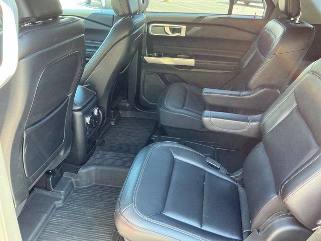 Used 2020 Ford Explorer XLT w/ Equipment Group 202A AWD/4WD image 10