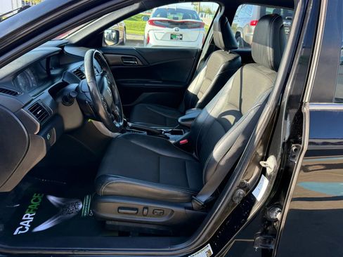 Used 2017 Honda Accord Sport image 18