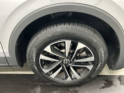 Certified 2024 Volkswagen Tiguan S AWD/4WD image 8