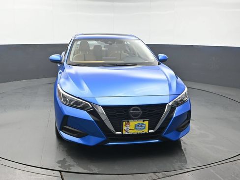 Used 2023 Nissan Sentra SV w/ SV Premium Package FWD image 9