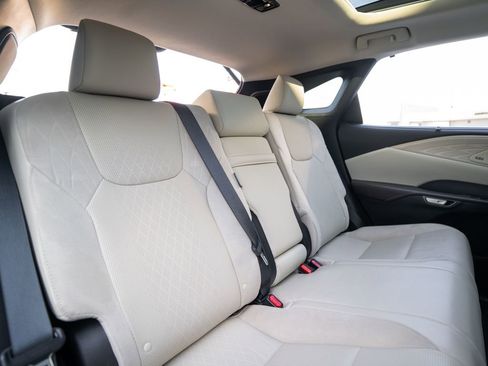 Used 2025 Lexus RX 350 w/ Convenience Package image 33