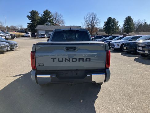 Used 2022 Toyota Tundra SR5 w/ TRD Off-Road Package image 7
