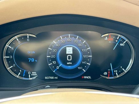 Used 2018 Cadillac Escalade ESV Platinum AWD/4WD image 32
