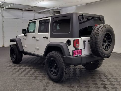 Used 2014 Jeep Wrangler Unlimited Rubicon w/ Connectivity Group AWD/4WD image 3