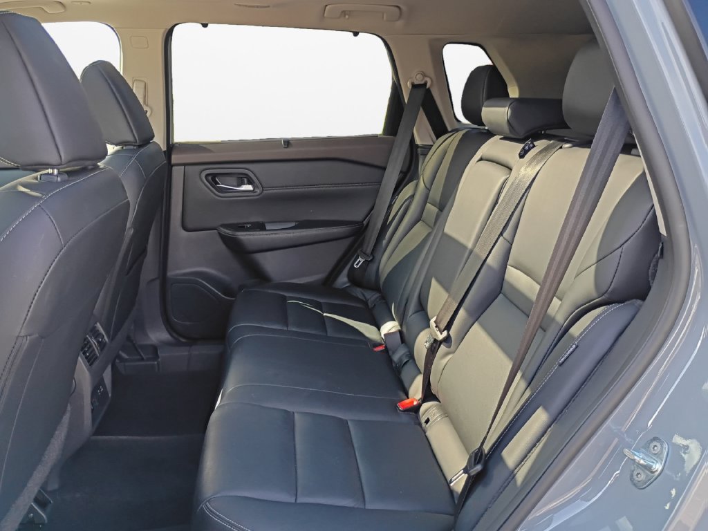 Used 2023 Nissan Rogue SL w/ SL Premium Package AWD/4WD image 15