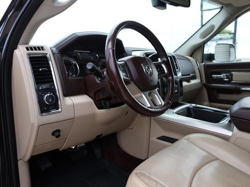 Used 2016 RAM 2500 Laramie w/ Convenience Group AWD/4WD image 23