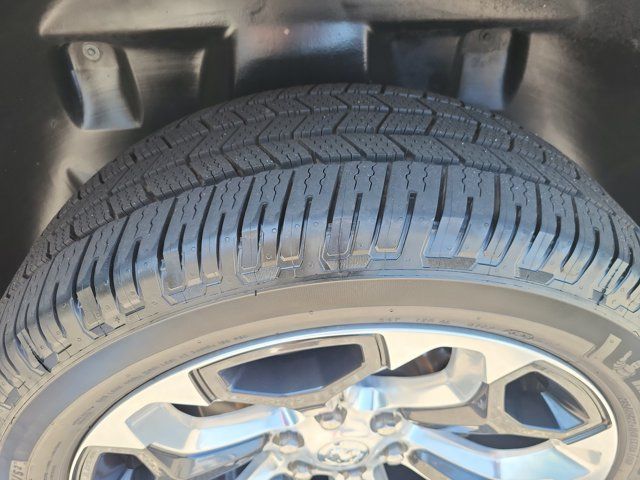 Used 2022 RAM 1500 Limited w/ Body Color Bumper Group AWD/4WD image 10