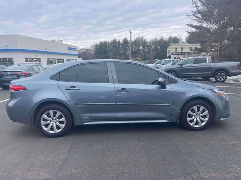 Used 2024 Toyota Corolla LE image 4