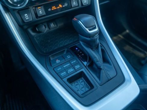 Used 2023 Toyota RAV4 XLE Premium image 35