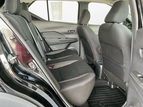 Used 2020 Nissan Kicks SV FWD image 15