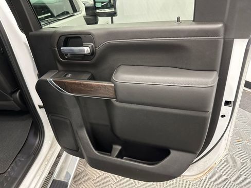 Used 2020 GMC Sierra 2500 Denali w/ Gooseneck/5TH Wheel Package image 18