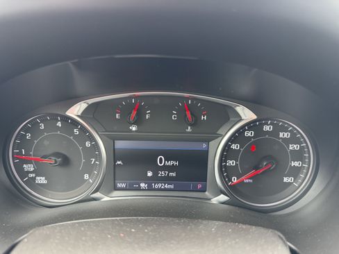 Used 2024 GMC Terrain AT4 AWD/4WD image 15