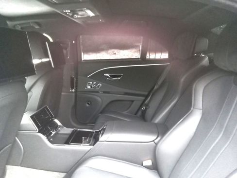 Used 2023 Bentley Flying Spur Plug-In Hybrid image 24