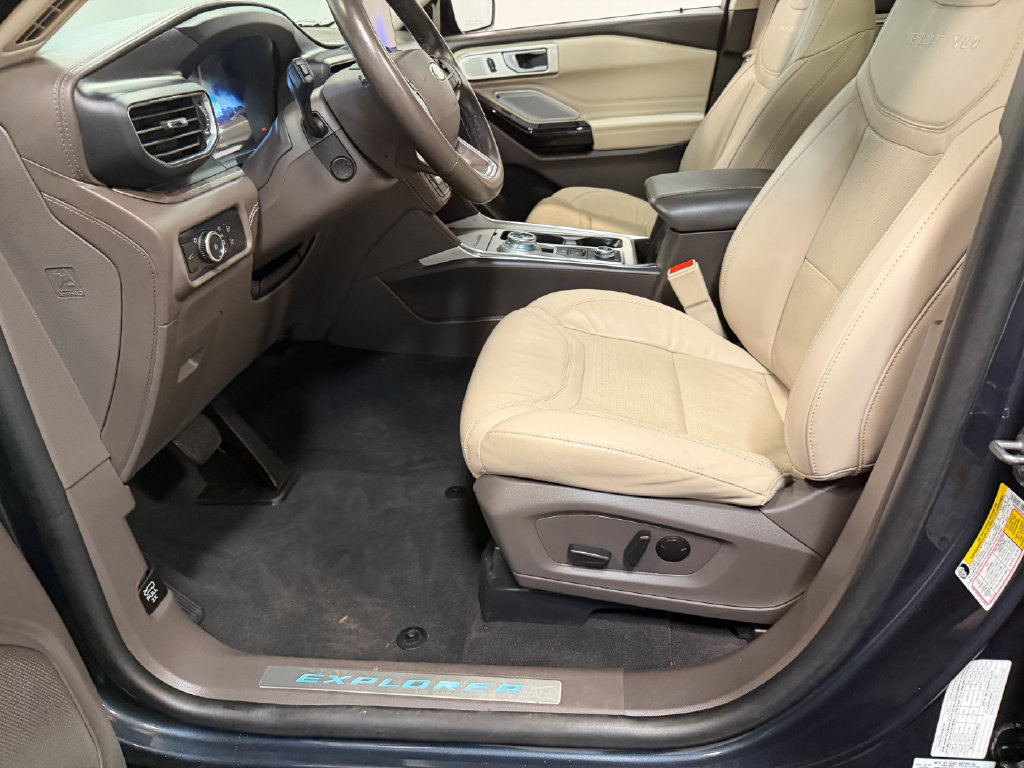 Used 2023 Ford Explorer Platinum w/ Technology Package AWD/4WD image 60
