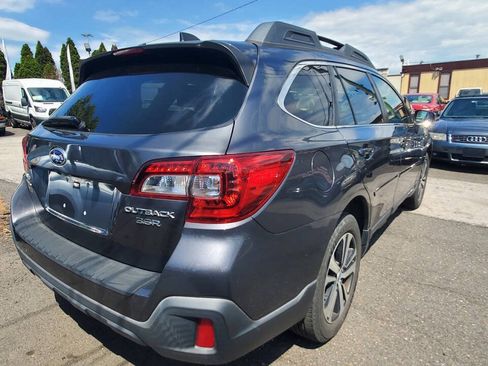 Used 2018 Subaru Outback 3.6R Limited AWD/4WD image 5