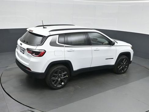 New 2026 Jeep Compass Latitude AWD/4WD image 31