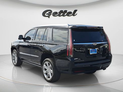 Used 2019 Cadillac Escalade Premium Luxury image 4