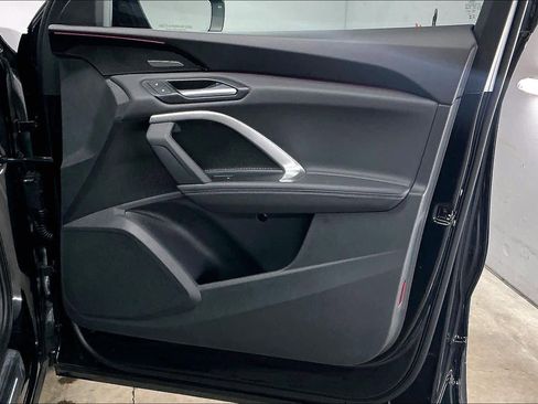 Certified 2025 Audi Q5 Prestige image 27