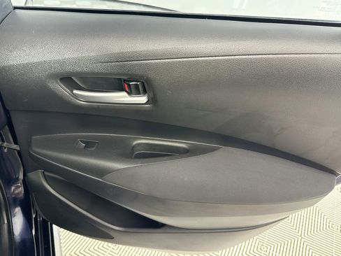 Used 2021 Toyota Corolla LE w/ LE Convenience Package FWD image 26